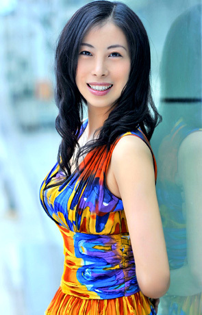 Single girl Yingxin 50 years old