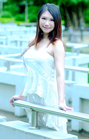 Single girl Ling 43 years old