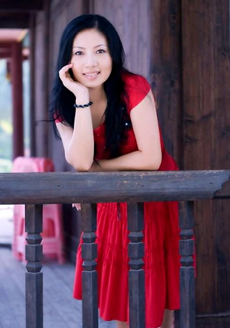 Asian bride Li from Nanning
