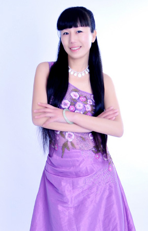 Asian bride Yan from Xiangyang
