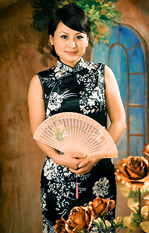 Asian bride Mingjuan from Jiangmen