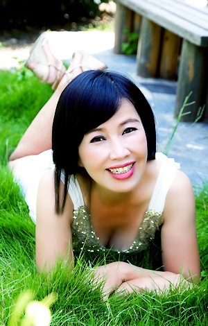 Asian bride Doris from Nanning