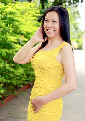 Asian bride Yuzhen from Beihai