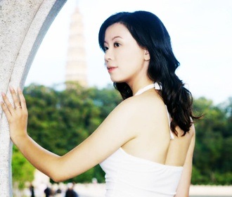 Asian bride Liyan from Haozhuang