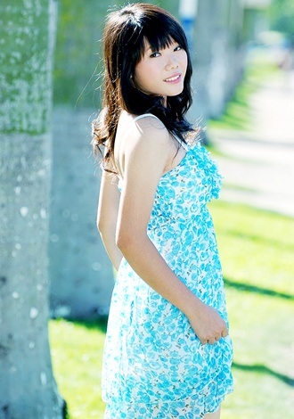 Single girl Meiling (Maureen) 29 years old