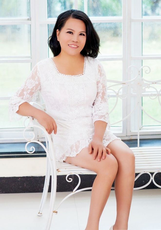 Asian bride Wenfang from Beihai