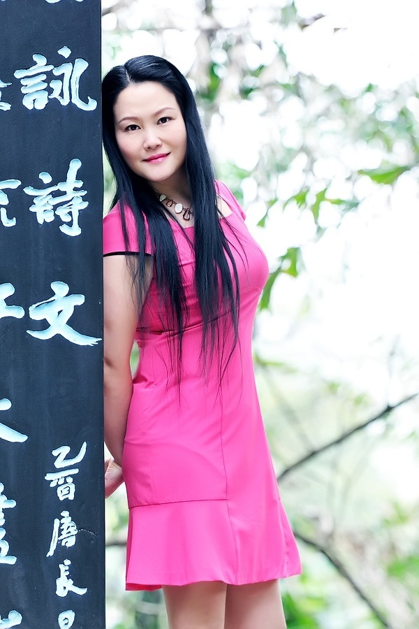 Asian bride Daiwei from Guilin
