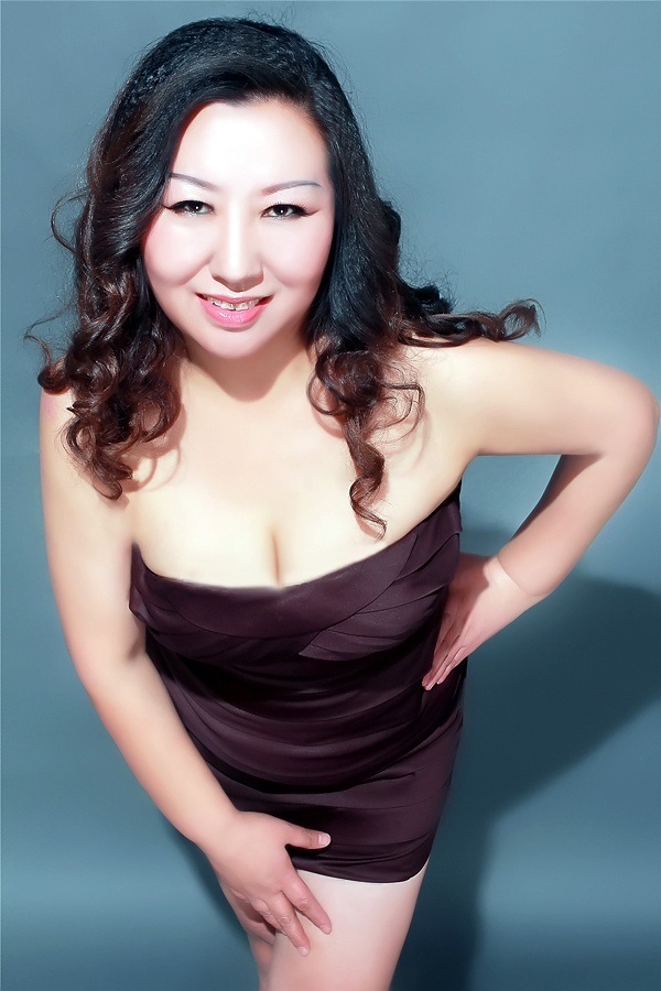 Single girl Yan (Maria) 55 years old