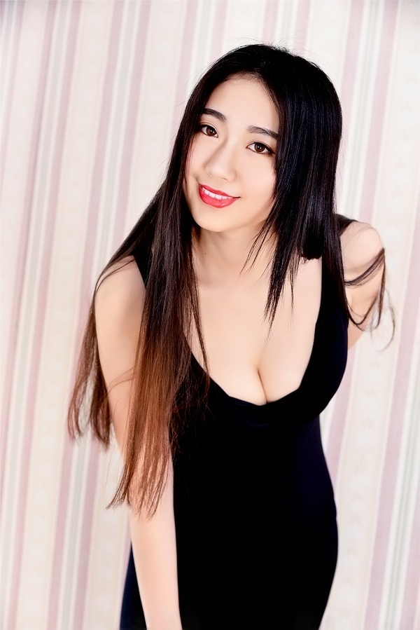 Asian bride LanYi (Peari) from Shenyang