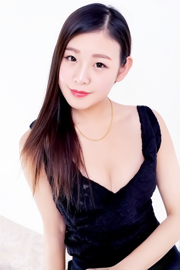 Single girl XinTong (Marian) 29 years old