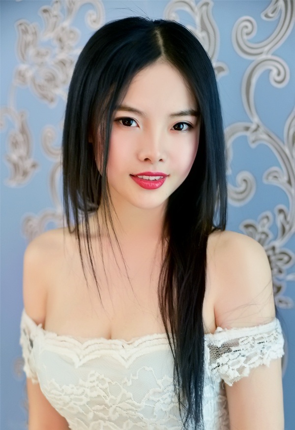 Asian bride Liying (Lily) from Dlian