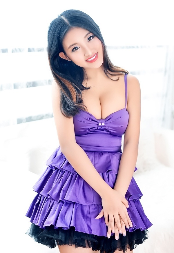 Asian bride Linna (Moira) from Shenyang