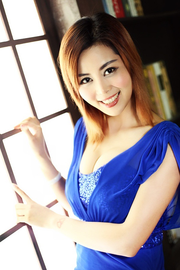 Asian bride YongEr from Guangzhou