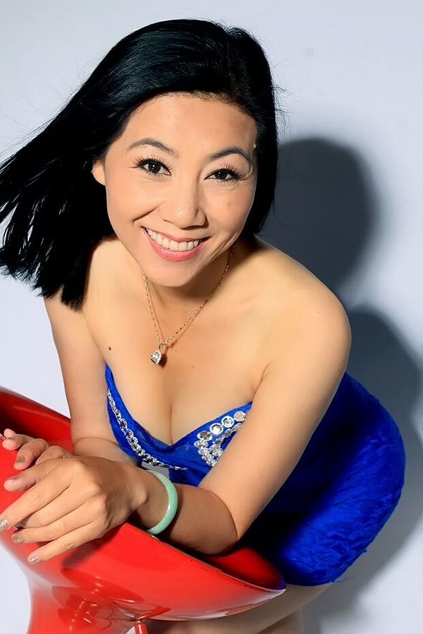 Asian bride Ping (Mary) from Shenzhen