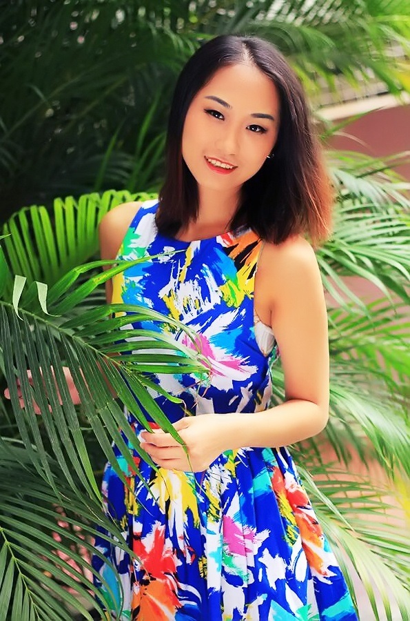 Single girl Ling (Lucy) 40 years old