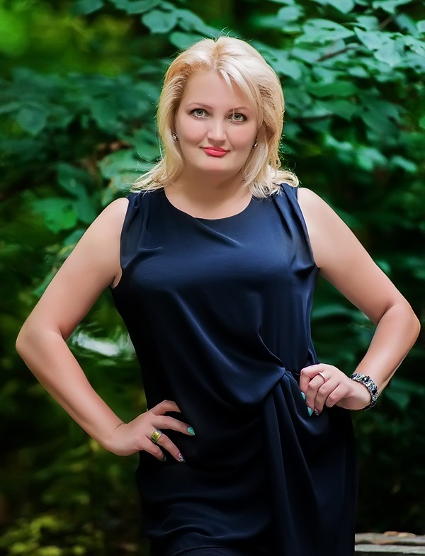 Ukrainian bride Elina from Zhmerinka