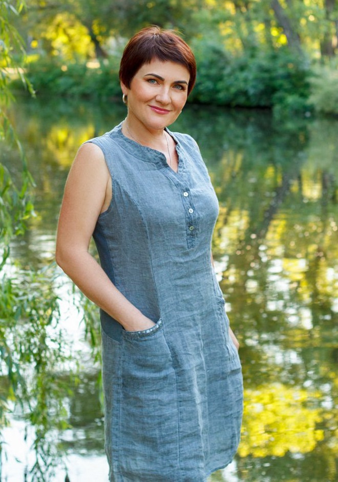 Single girl Elena 53 years old