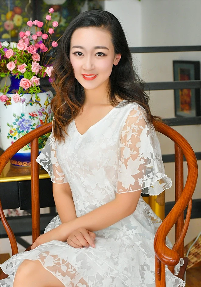Single girl Yingnan (Hilda) 28 years old