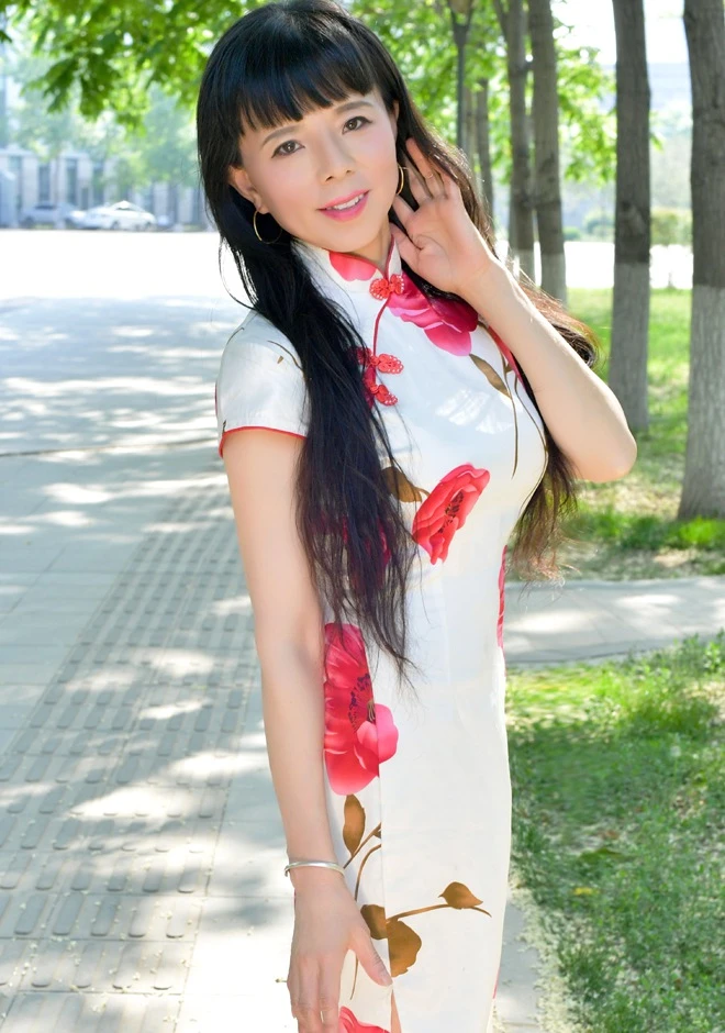 Asian bride Jingrong (Wendy) from Shenyang