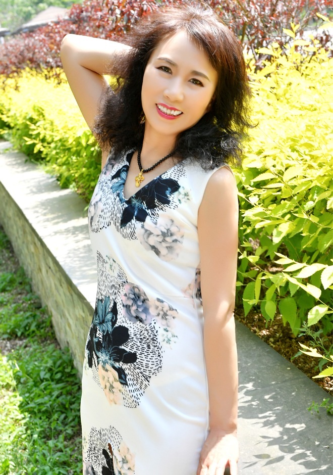 Single girl Xige (May) 62 years old