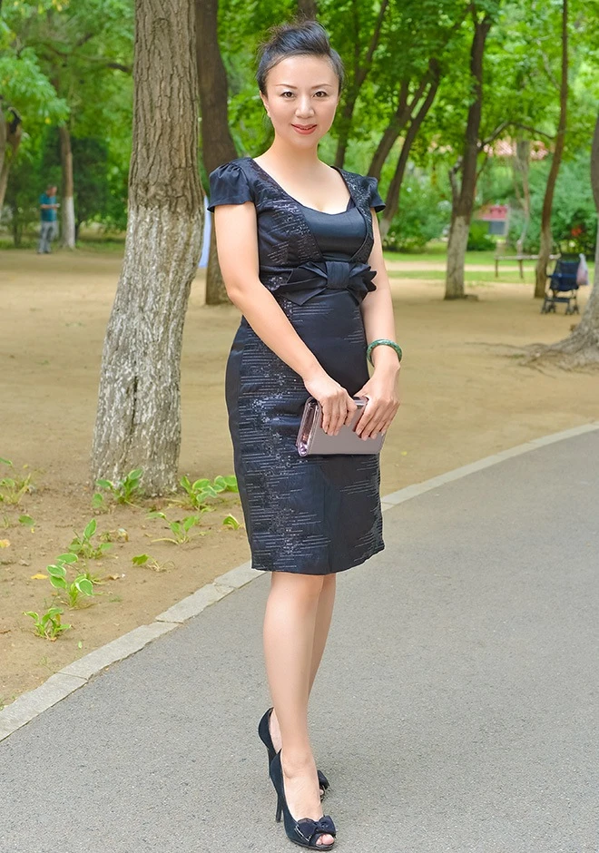 Asian bride Li (Lily) from Shenyang
