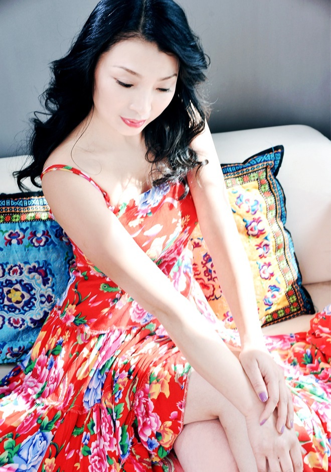 Single girl Yiqing (Susan) 49 years old