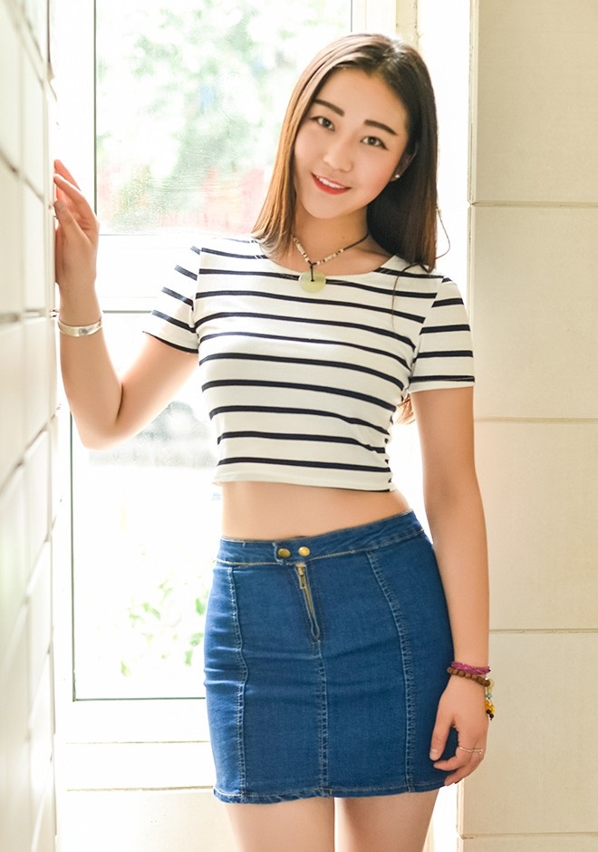 Single girl Yahong (Aimee) 26 years old