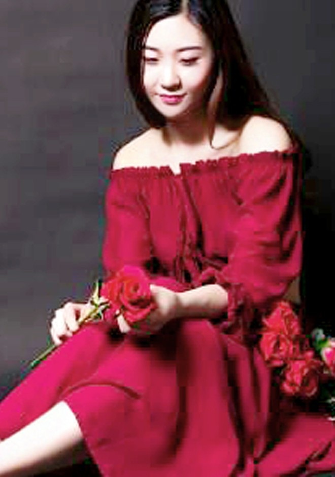 Single girl Zhiying 26 years old