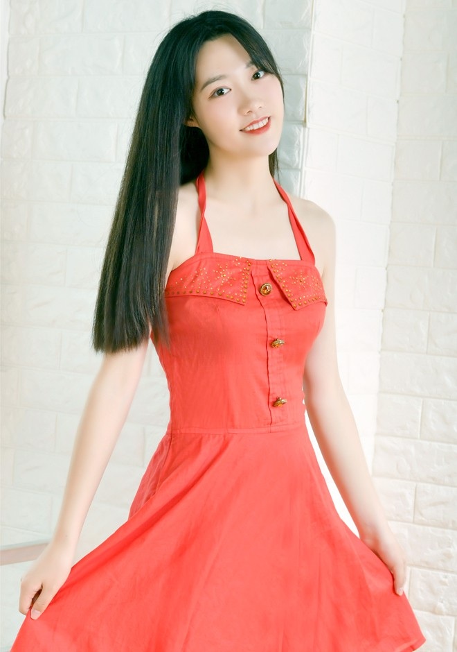 Single girl Junwen 24 years old