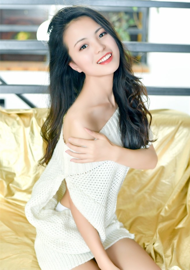 Single girl Xiaolin 28 years old