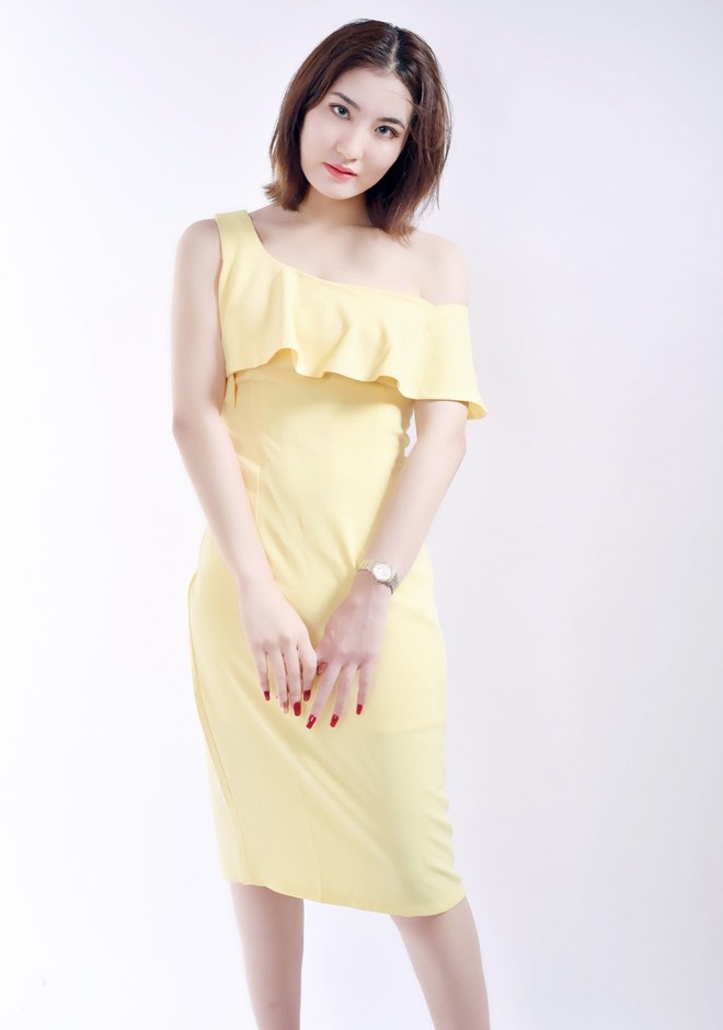 Single girl Xuanzhi 24 years old