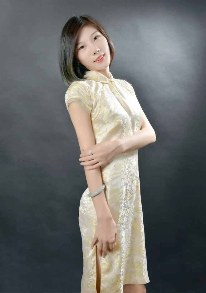 Asian bride Guanyu from Shenyang
