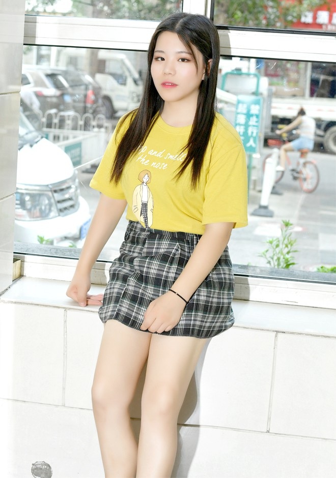 Single girl Xiuyue 26 years old