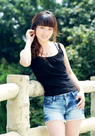 Single girl Lifang 47 years old
