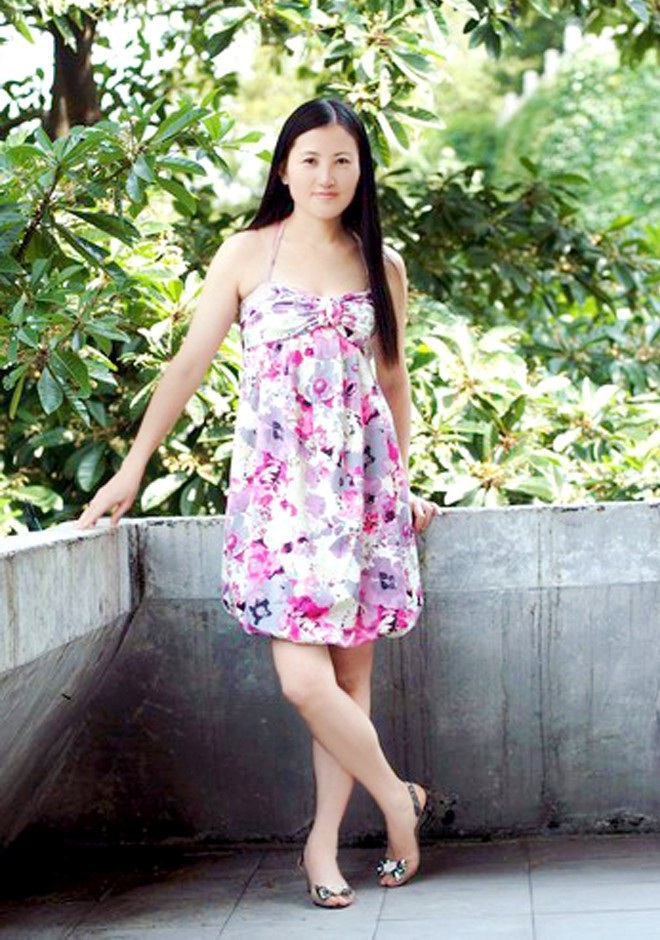 Single girl Yufang 53 years old