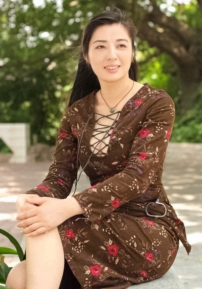 Single girl Mingxia 45 years old