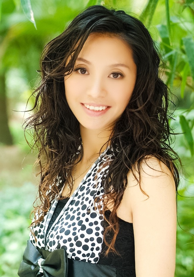 Asian bride Yanling (Yolanda) from Zhuhai