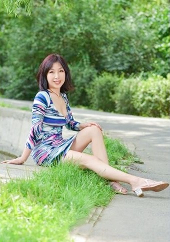 Asian bride Lin from Shenyang