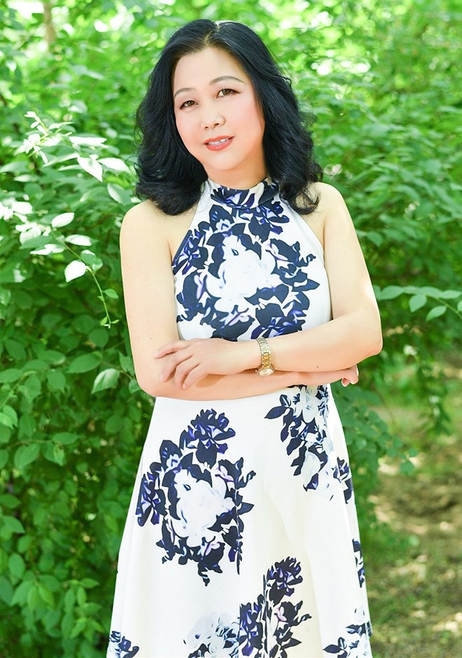 Single girl Fanxia 61 years old