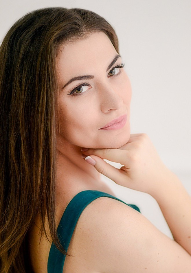 Ukrainian bride Vladlena from Mariupol