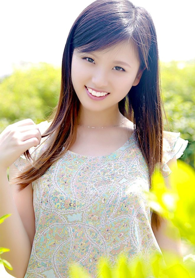 Asian bride Ping from Beijing