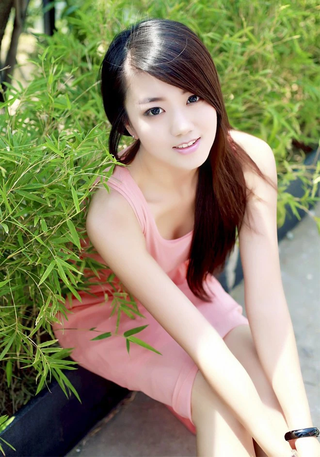 Single girl Yinuo 38 years old