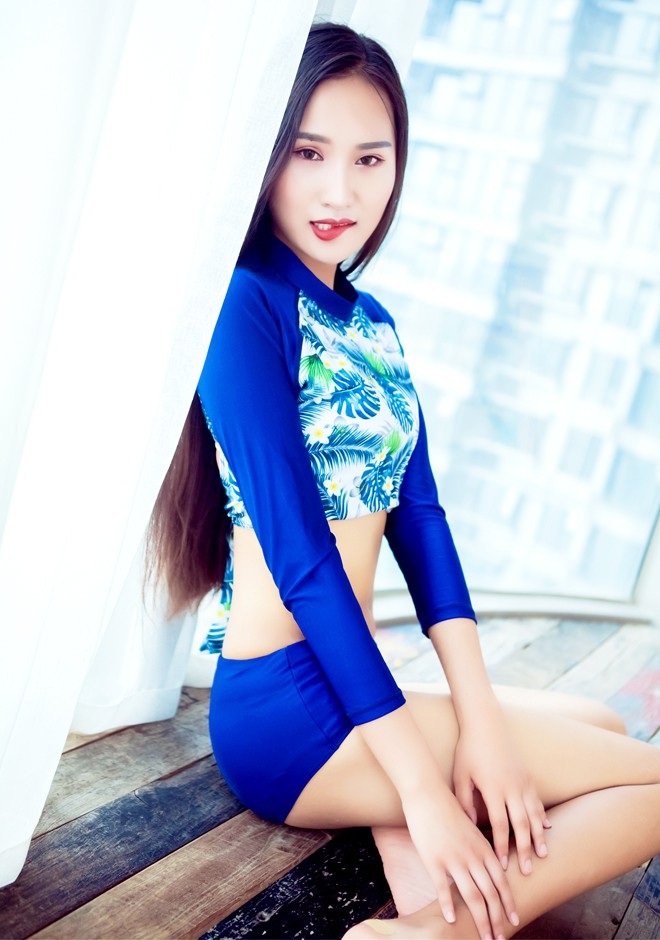 Single girl Yuchen 28 years old