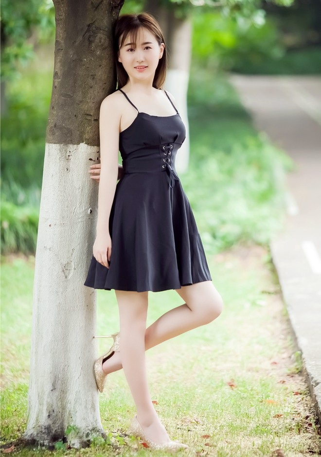 Single girl Hong 28 years old