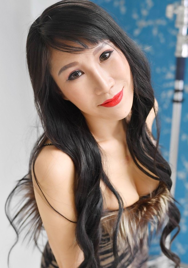 Asian bride Shimei from Shenyang