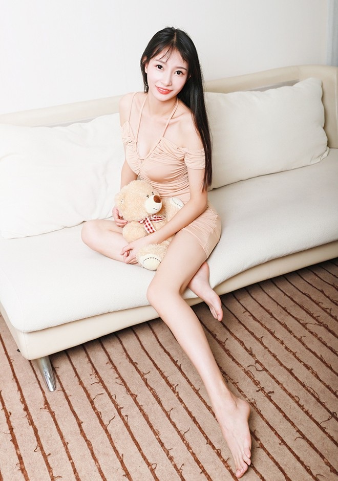Single girl Lei 26 years old