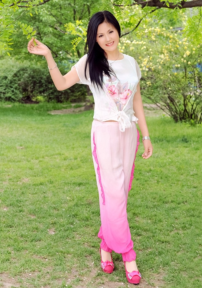 Single girl Lixia 65 years old