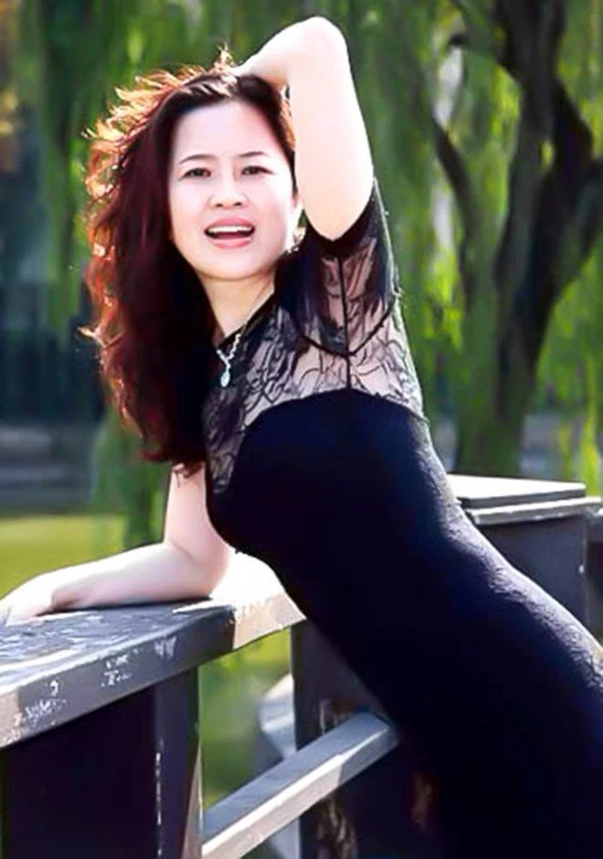 Single girl Dongbing 55 years old
