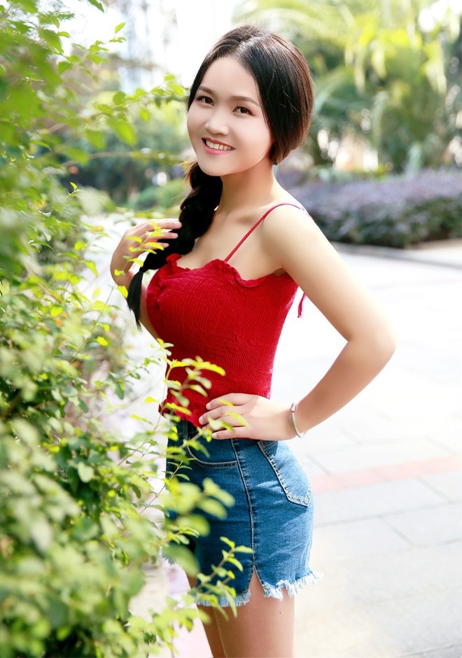 Asian bride Zhifang from Changsha