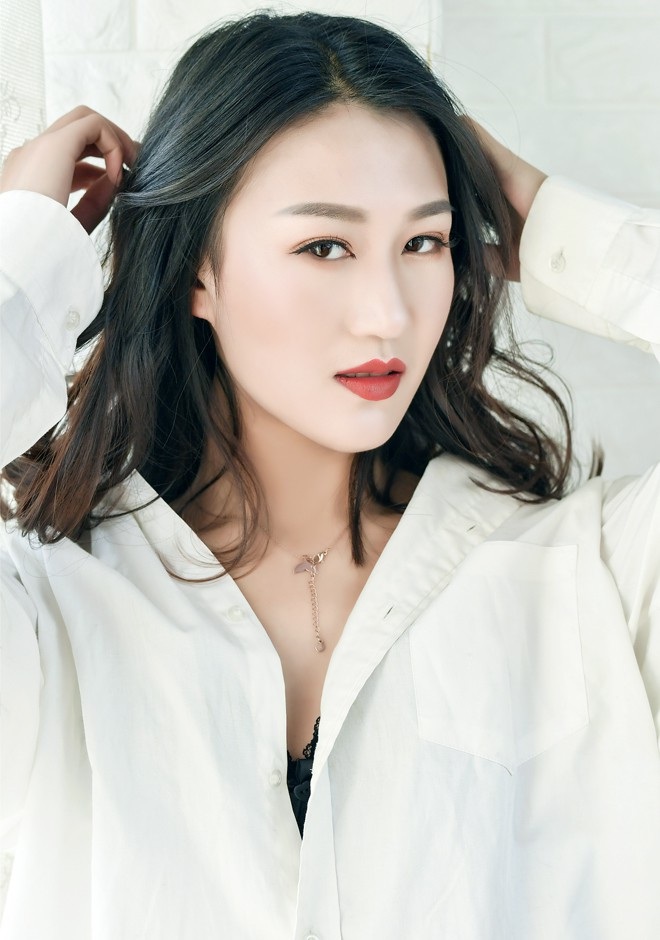 Single girl Xiaochun 26 years old